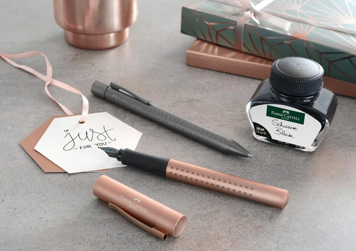 Faber-Castell Füller Grip Edition rosekupfer, rechte Hand/linke Hand, fein