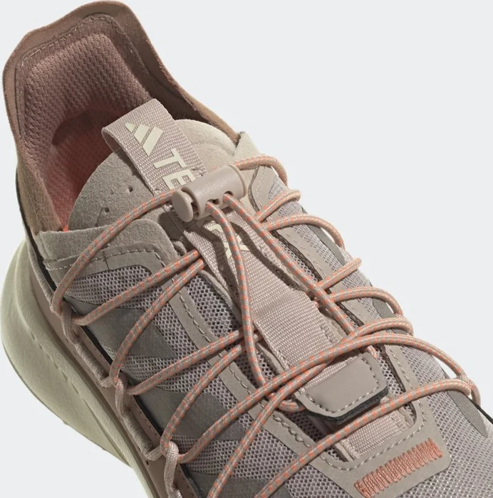 adidas Terrex Voyager 21 Travel wonder taupe/taupe met/impact orange (Damen)
