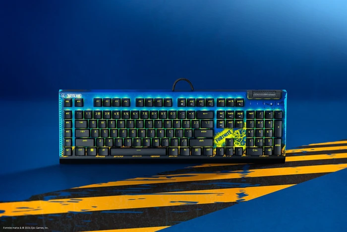 Razer BlackWidow V4 X, Fortnite Edition, Razer YELLOW Linear Gen-3, USB, DE