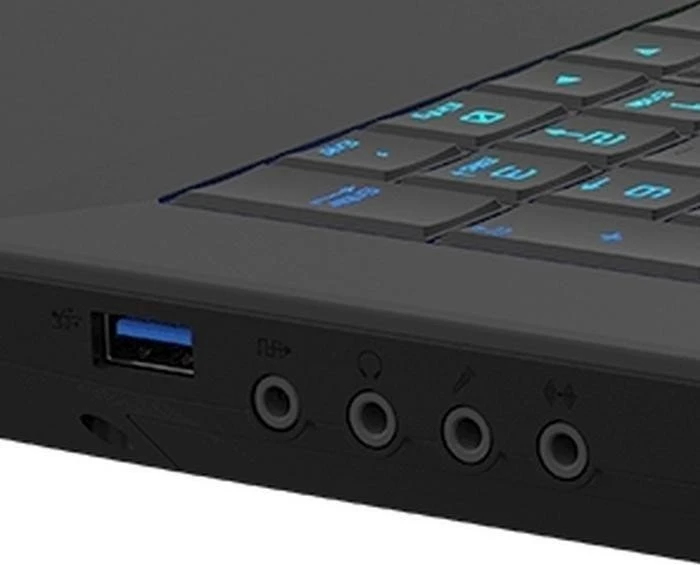 Schenker XMG U706-6uh, Core i7-6700, 16GB RAM, 250GB SSD, GeForce GTX 980M, DE