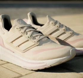 adidas Ultraboost Light chalk white/clear pink (Damen)