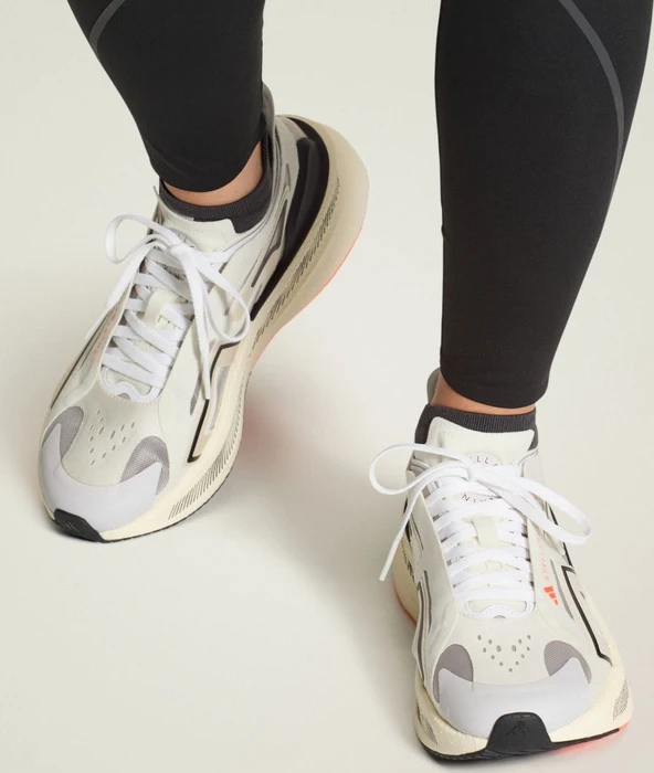 adidas Ultraboost 5 ivory/grey one/core black (Damen)