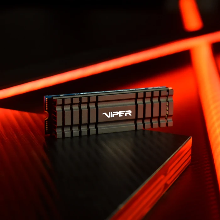 Patriot Viper VPN110 2TB, M.2 2280 / M-Key / PCIe 3.0 x4, Kühlkörper