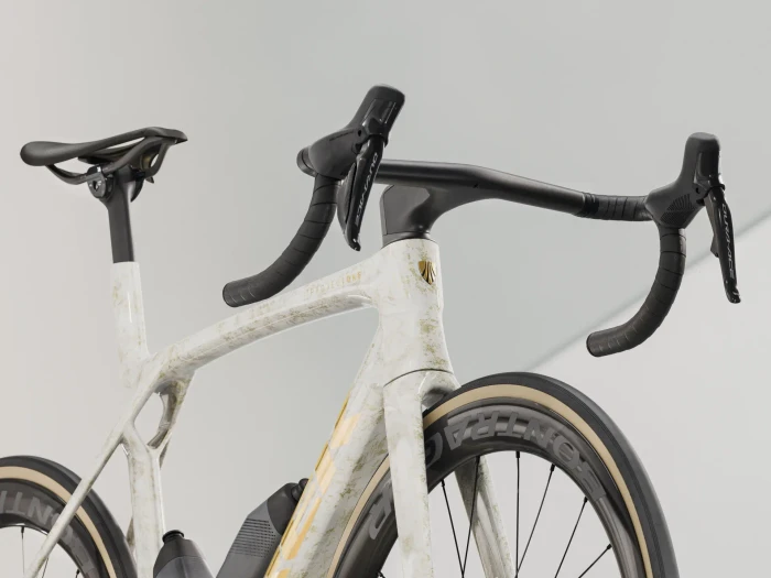 Trek Madone SLR 9 Gen 8 era white/supernova marble Modell 2025
