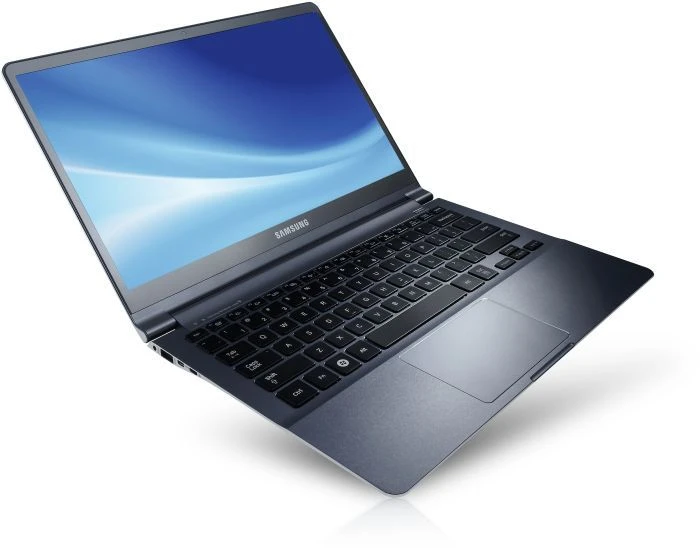 Samsung 900X3C, Core i5-3317U, 4GB RAM, 128GB SSD, DE
