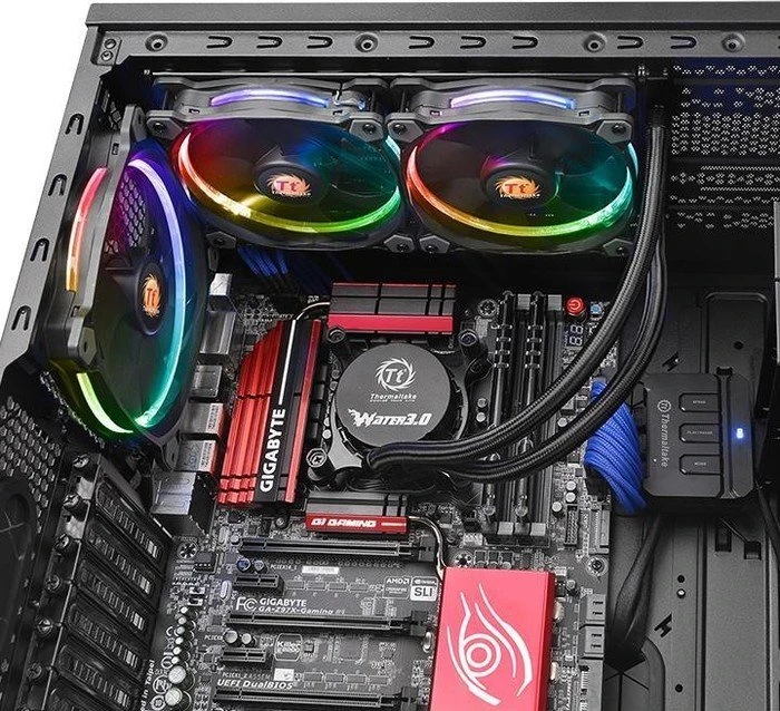 Thermaltake Water 3.0 Riing RGB 240