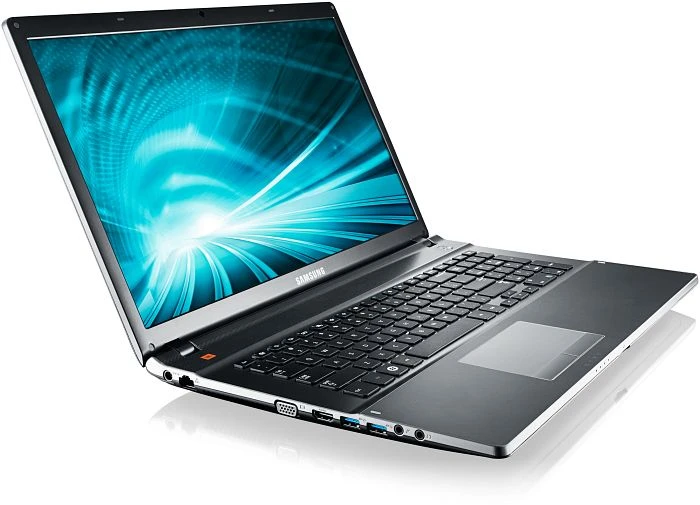 Samsung 550P7C, Core i5-3210M, 8GB RAM, 1TB HDD, GeForce GT 650M, DE