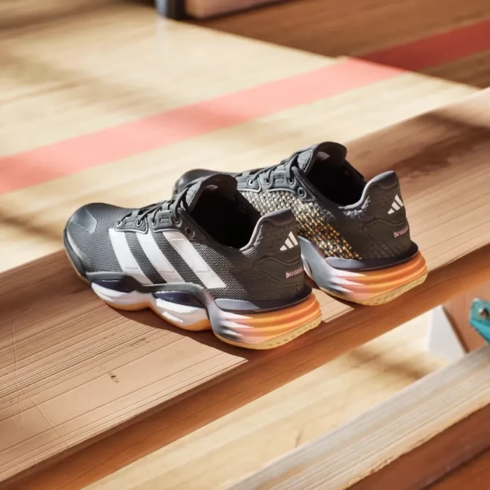 adidas Stabil 16 Indoor core black/zero metalic/aurora black (Damen)