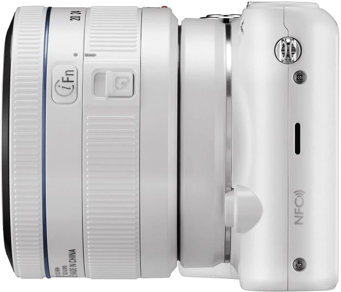 Samsung NX2000 weiß mit Objektiv NX 20-50mm 3.5-5.6 i-Function ED II