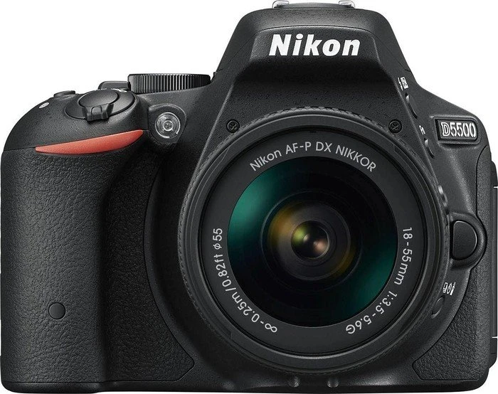 Nikon D5500 schwarz mit Objektiv AF-P DX 18-55mm 3.5-5.6 G VR