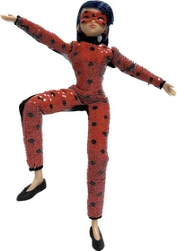 Bandai Miraculous - Fashion Flip Marinette to Ladybug