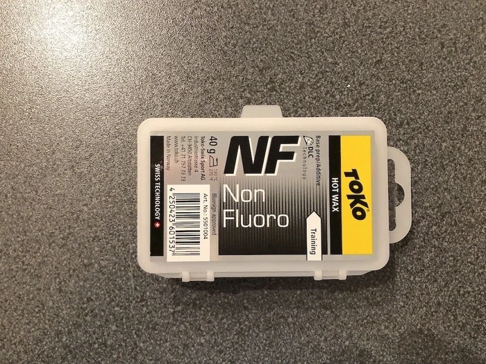 Toko NF Hot Wax 40g Wachs black
