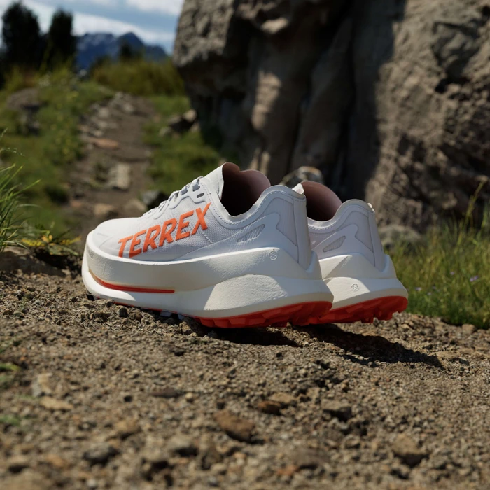 adidas Terrex Agravic Speed cloud white/impact orange/dash grey (Damen)