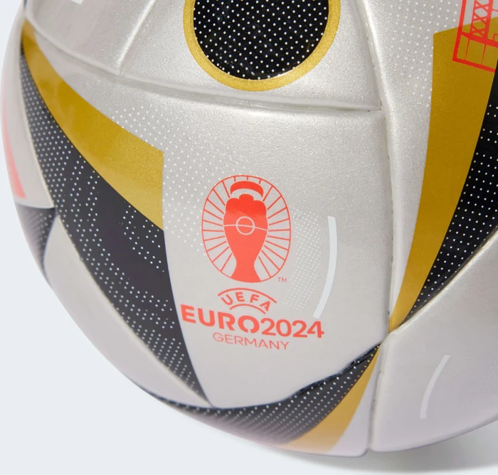 adidas UEFA EURO 2024 Fussballliebe Finale Mini Fußball