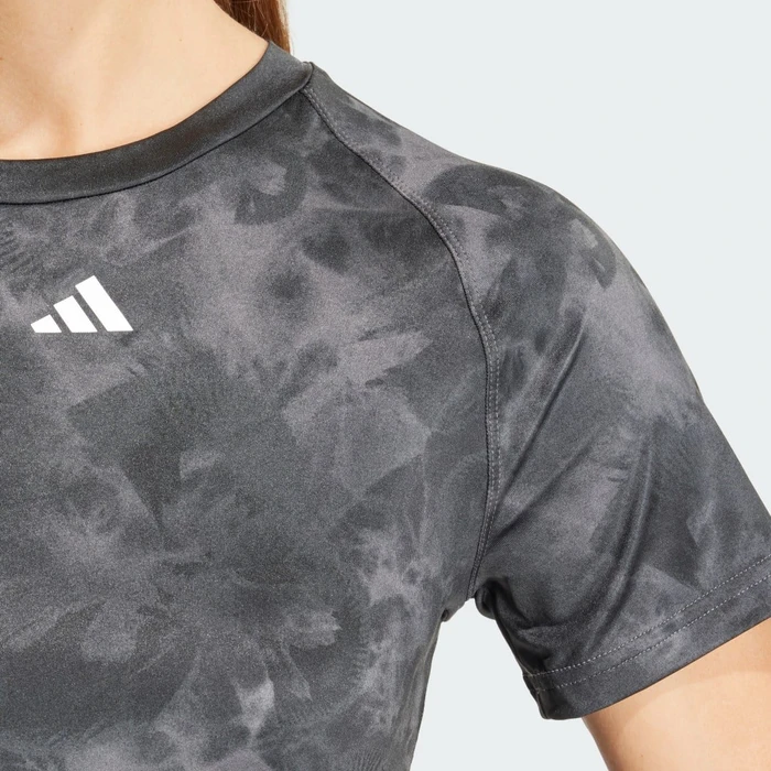 adidas Train Essentials AOP Flower Tie-Dye Funktionsshirt kurzarm grey five/carbon (Damen)