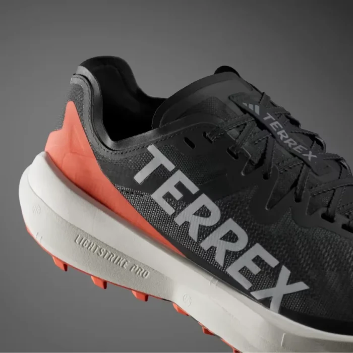 adidas Terrex Agravic Speed core black/grey one/impact orange (Herren)