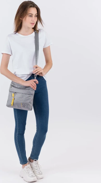 Suri Frey Sports Marry Umhängetasche light grey