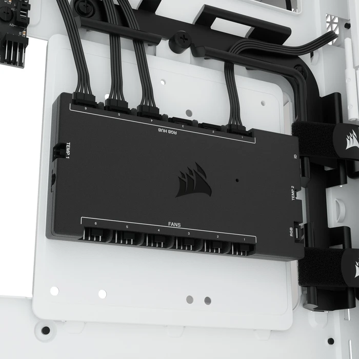 Corsair iCue 7000X RGB, weiß, Glasfenster