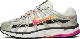 Nike P-6000 white/metallic platinum/hyper crimson/laser fuchsia (Herren)