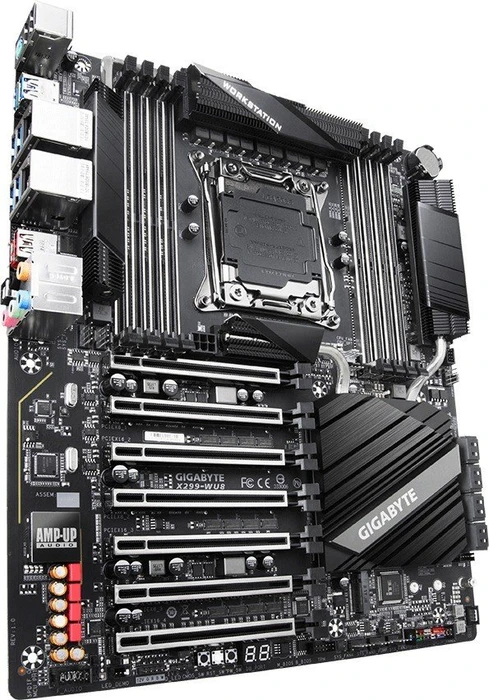 GIGABYTE X299-WU8 (Intel 2066)