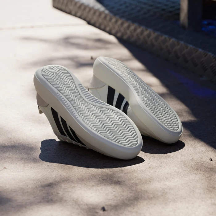 adidas Barreda Decode off white/core black (Damen)