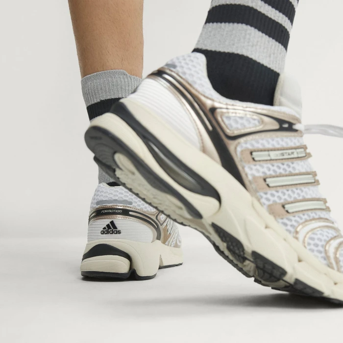 adidas Adistar Control 5 cloud white/orbit grey/champagne met.