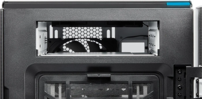 Corsair Carbide Series 678C, weiß, Glasfenster, schallgedämmt