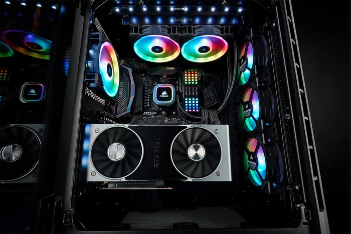 Corsair Crystal Series 680X RGB, schwarz, Glasfenster