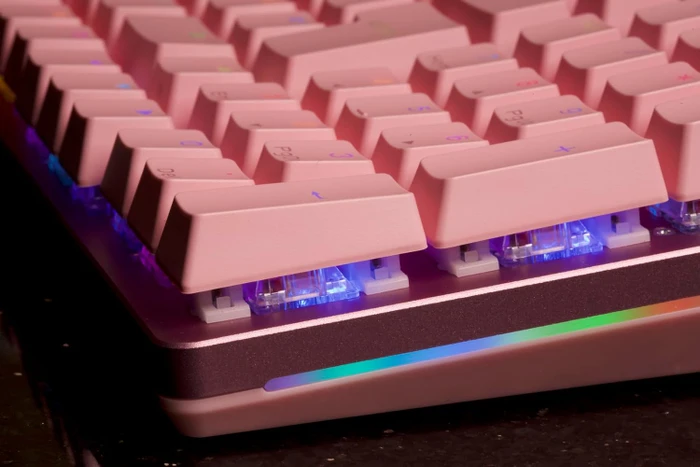 Glorious GMMK 2 Full Size, 96%, rosa, LEDs RGB, Glorious Fox Linear, USB, UK