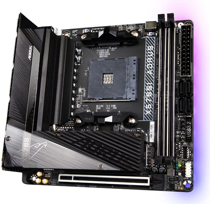 GIGABYTE X570SI AORUS Pro AX (AMD AM4)