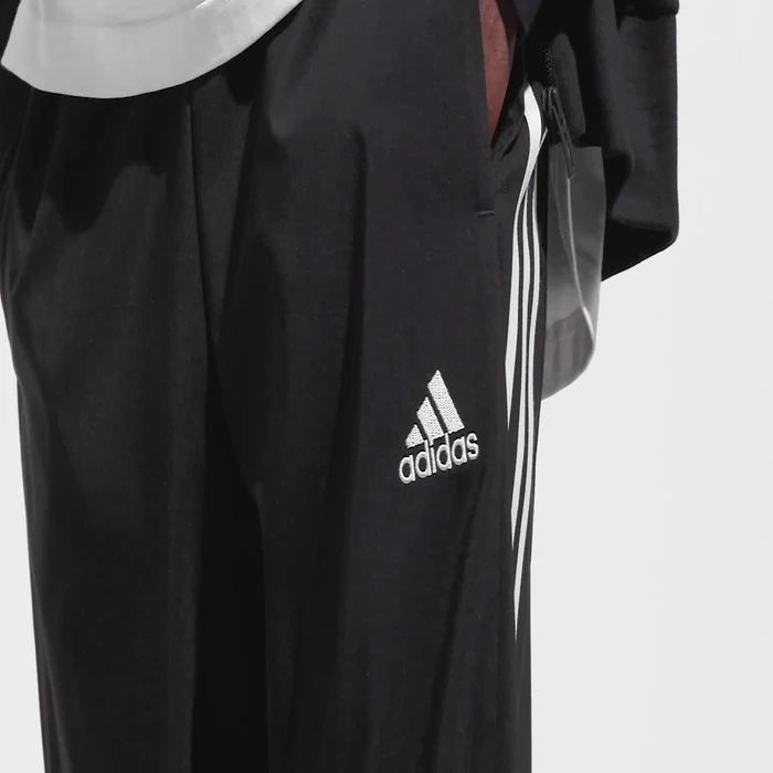 adidas Aeroready Essentials Tapered Cuff Woven 3-Streifen Trainingshose lang schwarz/weiß (Herren)