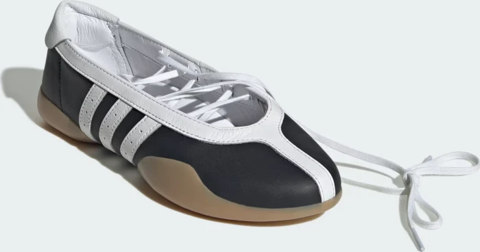 adidas Originals Taekwondo Mei core black/cloud white/gum (Damen)