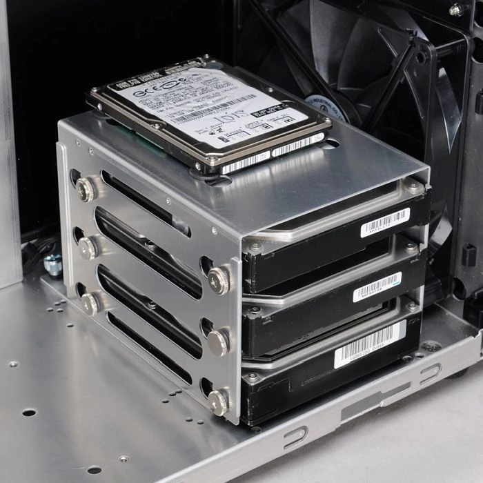 Lian Li PC-9NA silber