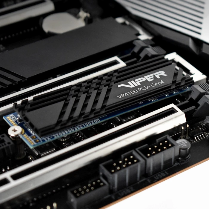 Patriot Viper VP4100 1TB, M.2 2280 / M-Key / PCIe 4.0 x4, Kühlkörper