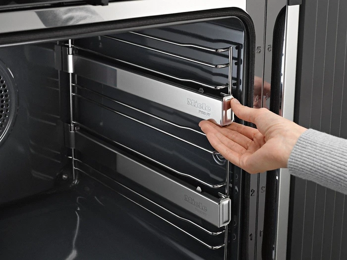Miele H7364BP Backofen mit Dampfunterstützung