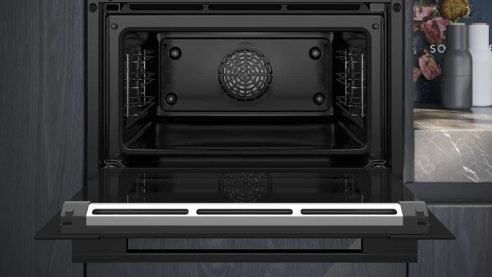 Siemens iQ700 CB774G1B1 Backofen