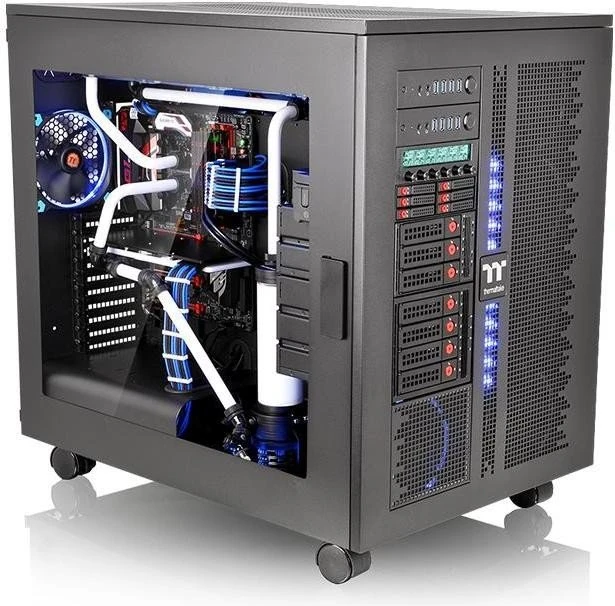 Thermaltake Core W200, Acrylfenster