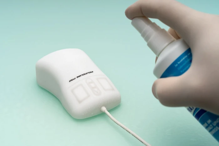 GETT KH25201 InduMouse Pro, auf Glas funktionierende Silikon-Hygiene-Maus, weiß, IP68, USB
