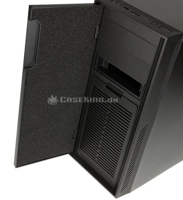 Cooler Master Silencio 550, schwarz matt, schallgedämmt