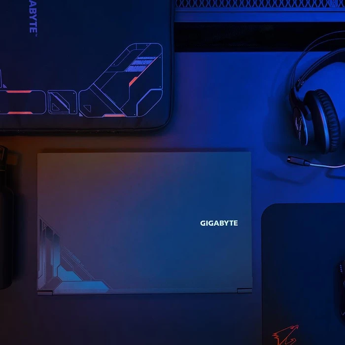GIGABYTE G5, Core i5-12500H, 8GB RAM, 512GB SSD, GeForce RTX 3050, DE