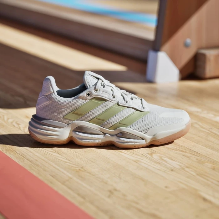 adidas Stabil 16 Indoor off white/gold metallic/crystal sand (Damen)