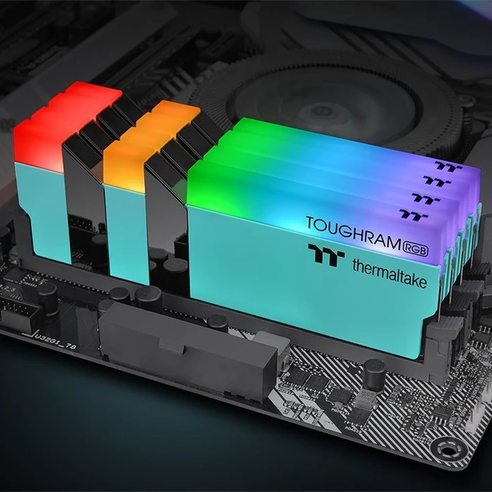 Thermaltake Toughram RGB Memory Turquoise UDIMM 16GB Kit, DDR4-3600, CL18-19-19-39