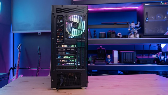 AeroCool Prism ARGB, Glasfenster