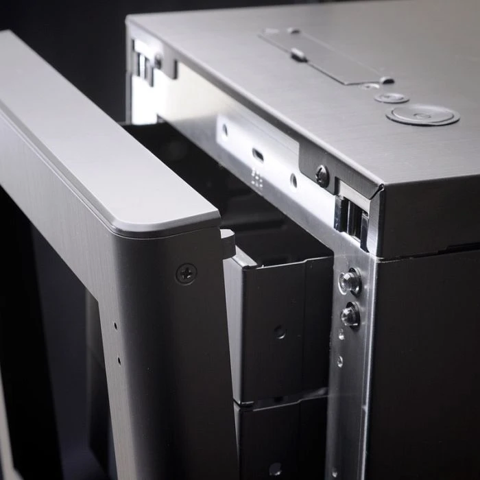 Lian Li PC-9NA silber