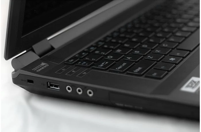Schenker XMG A722-3ES, Core i5-3230M, 8GB RAM, 500GB HDD, GeForce GTX 660M, DE