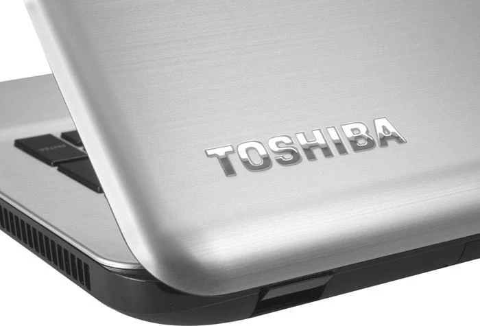 Toshiba Satellite P70-B-112, silber, Core i5-4200H, 8GB RAM, 1TB HDD, Radeon R9 M265X, DE