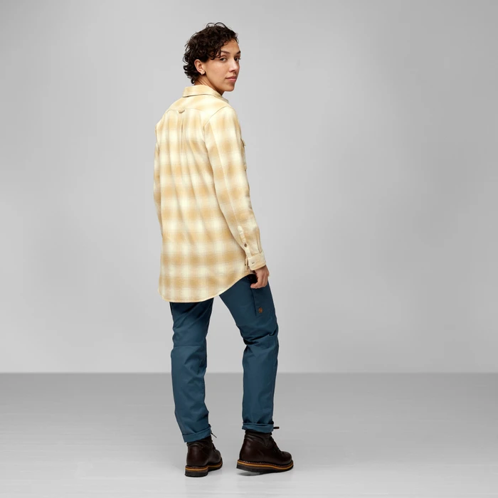 Fjällräven Övik Twill Hemd langarm chalk white/dune beige (Damen)