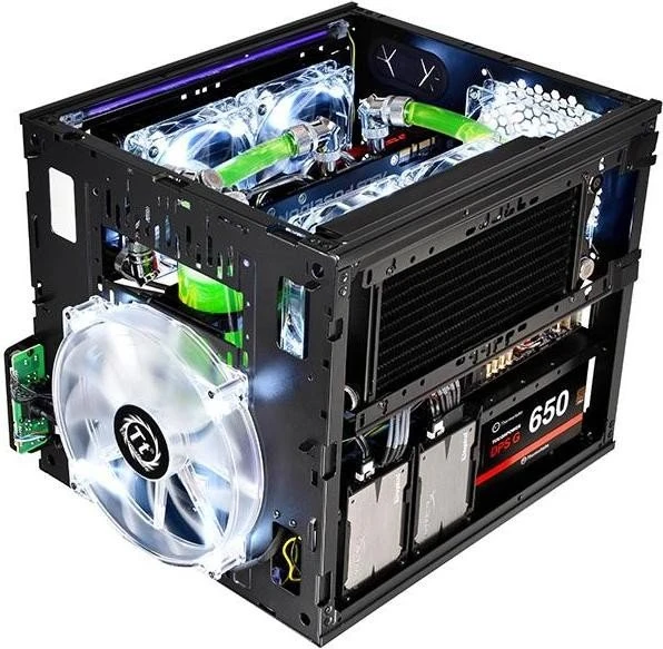 Thermaltake Core V21, Acrylfenster