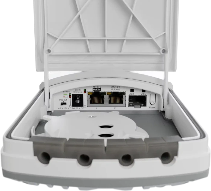 MikroTik FTC21-UPS Gigabit Media Converter, RJ-45, SFP, PoE+