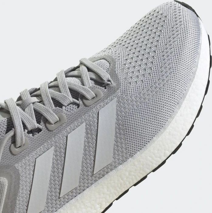 adidas Pureboost 22 grey two/cloud white/core black